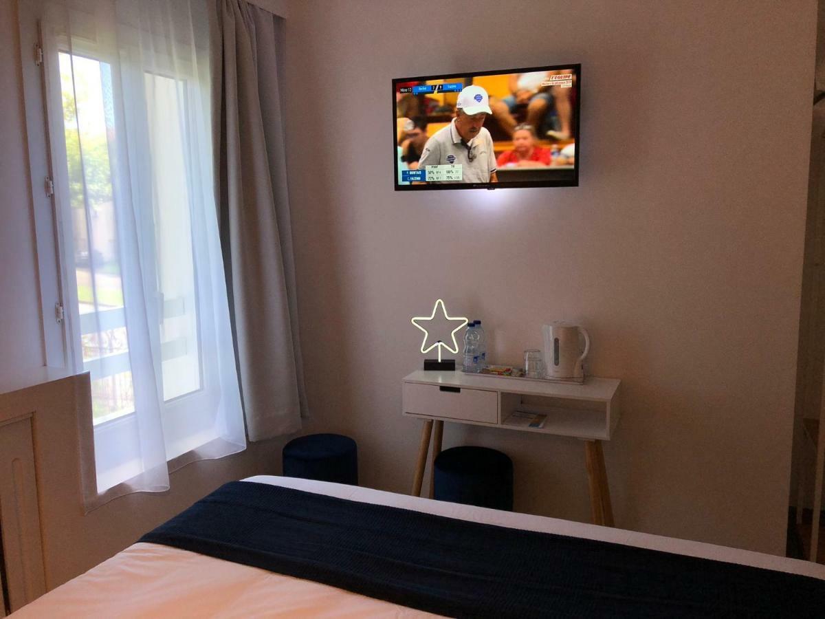 Hotel Du Lac D'Arjuzanx מראה חיצוני תמונה